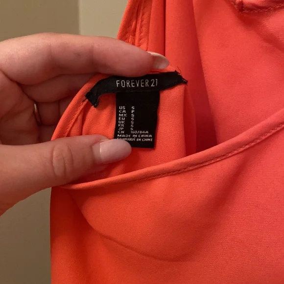 Pink top - Picture 4 of 4